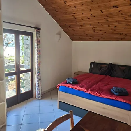 Rustico Kevin By Holap Sa *